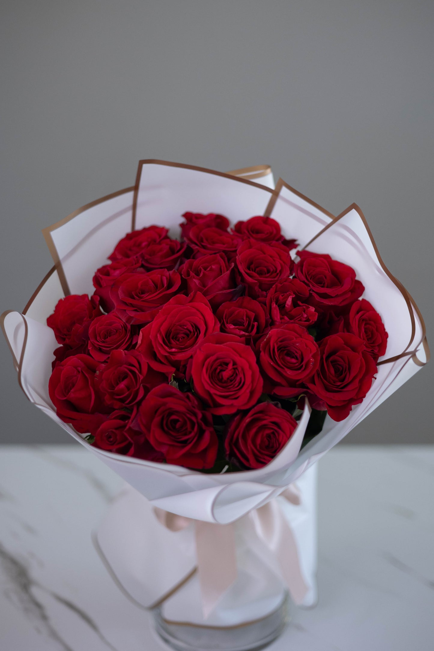 "Éternel Amour" Red Roses
