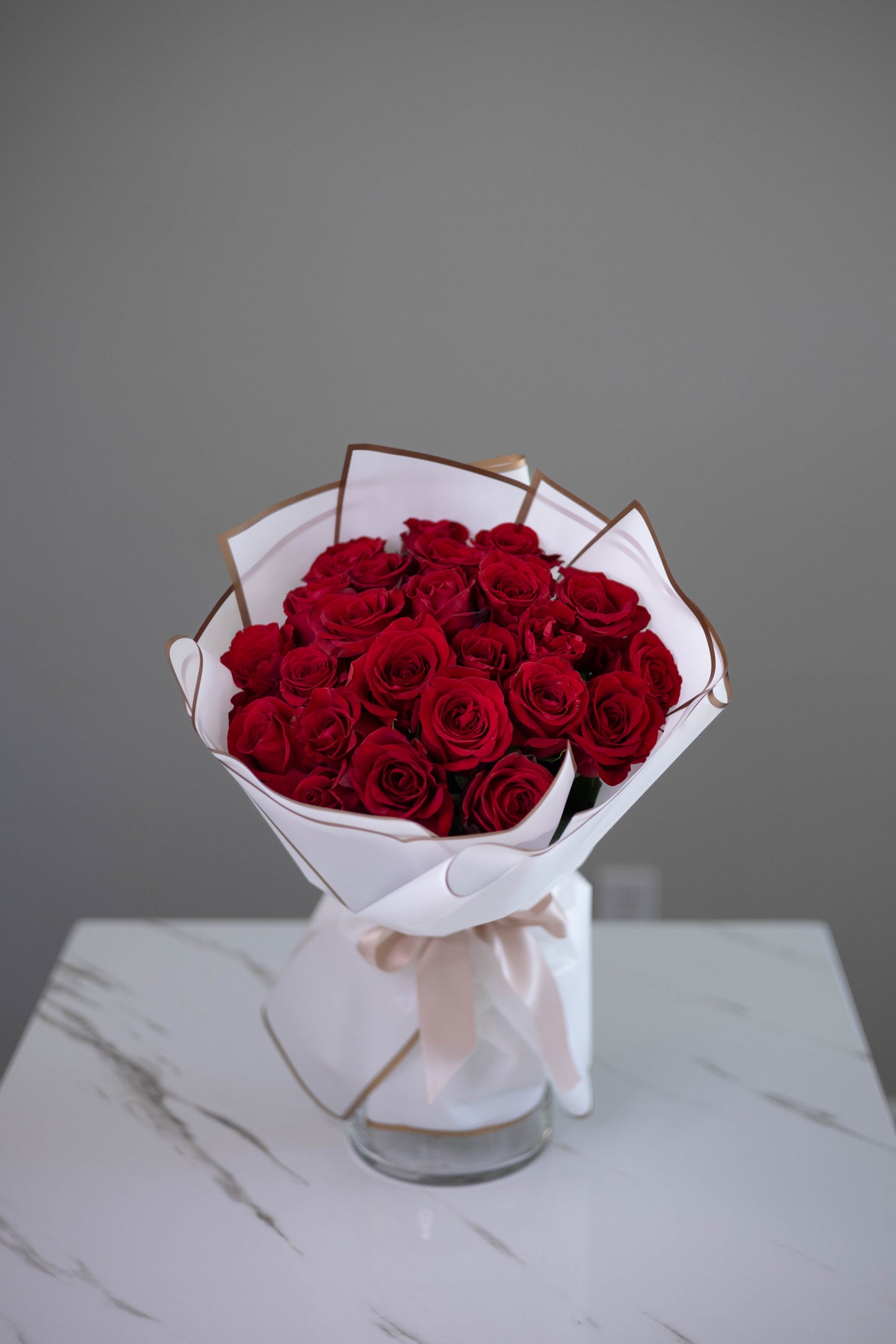 "Éternel Amour" Red Roses
