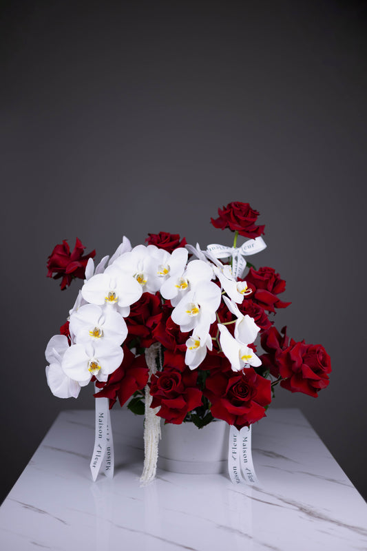 "La Reine Noire" Exclusive Hatbox of Red Roses & Orchids