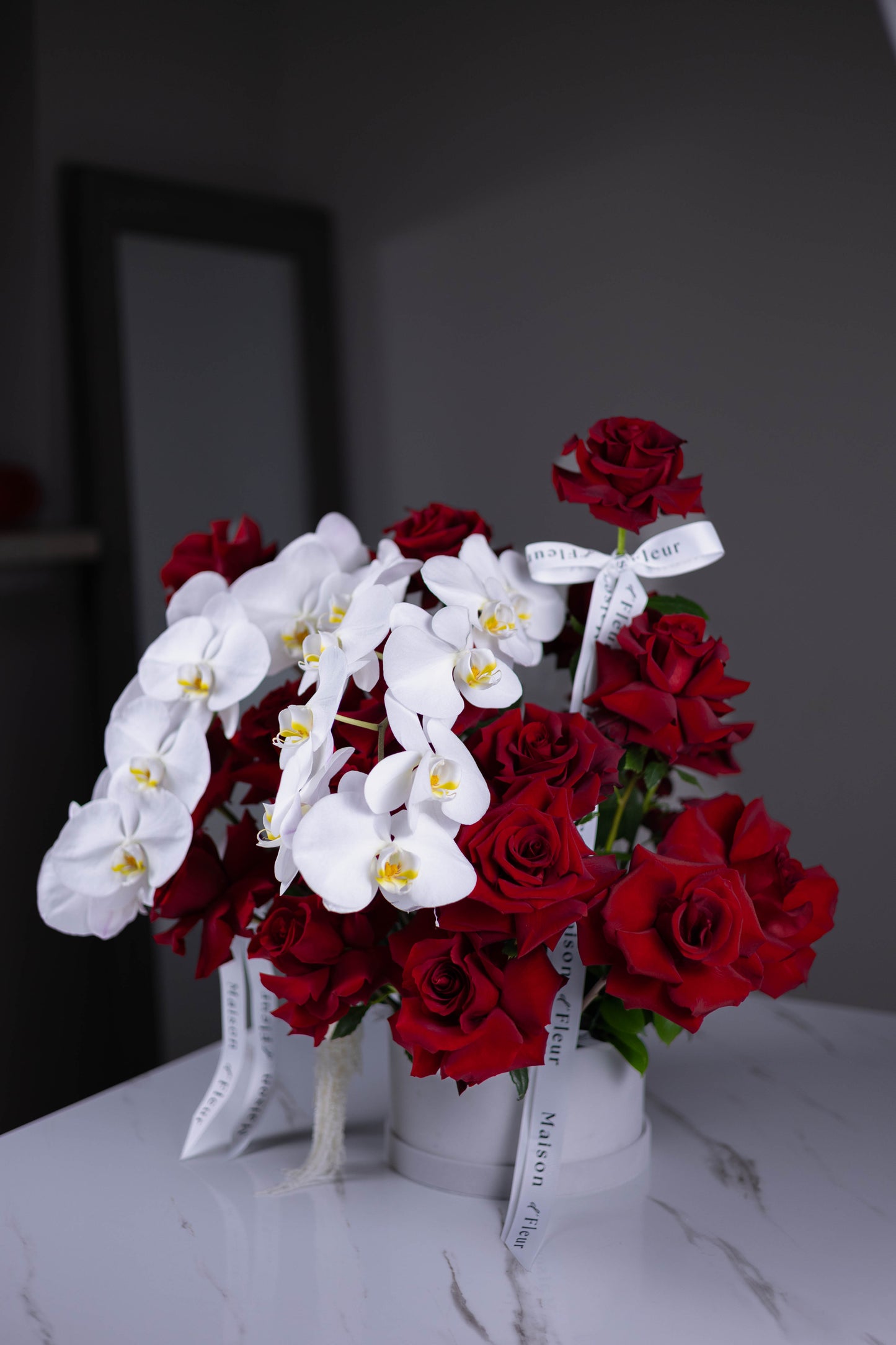 "La Reine Noire" Exclusive Hatbox of Red Roses & Orchids