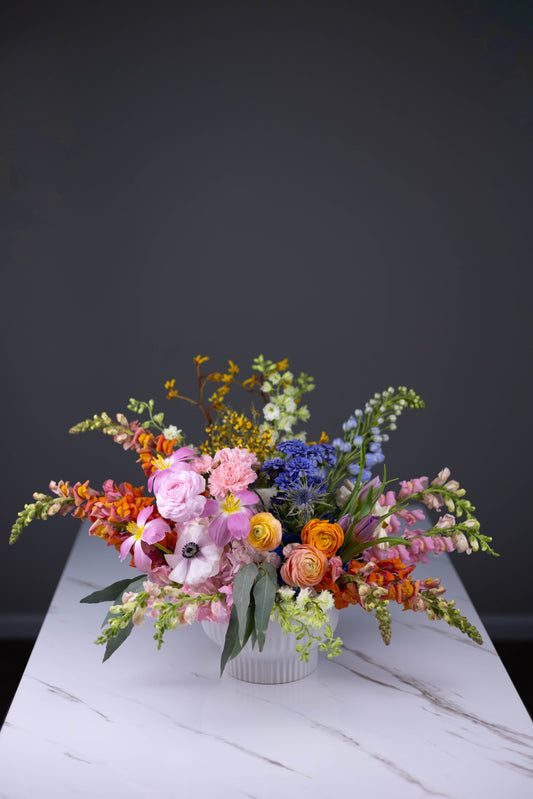 "La Palette Vivante" Corlorful Artisan Arrangement in Vase