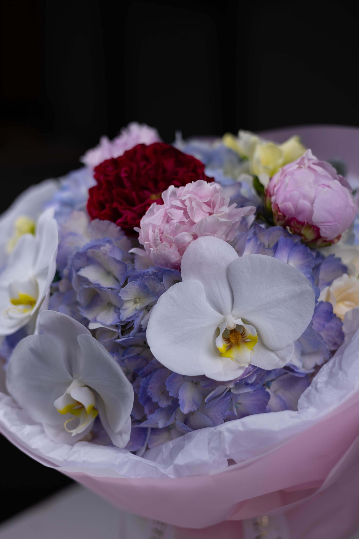 "Éclat de Minuit" Large Luxury Bouquet with Orchids,Peonies, Garden Roses and Hydrangeas