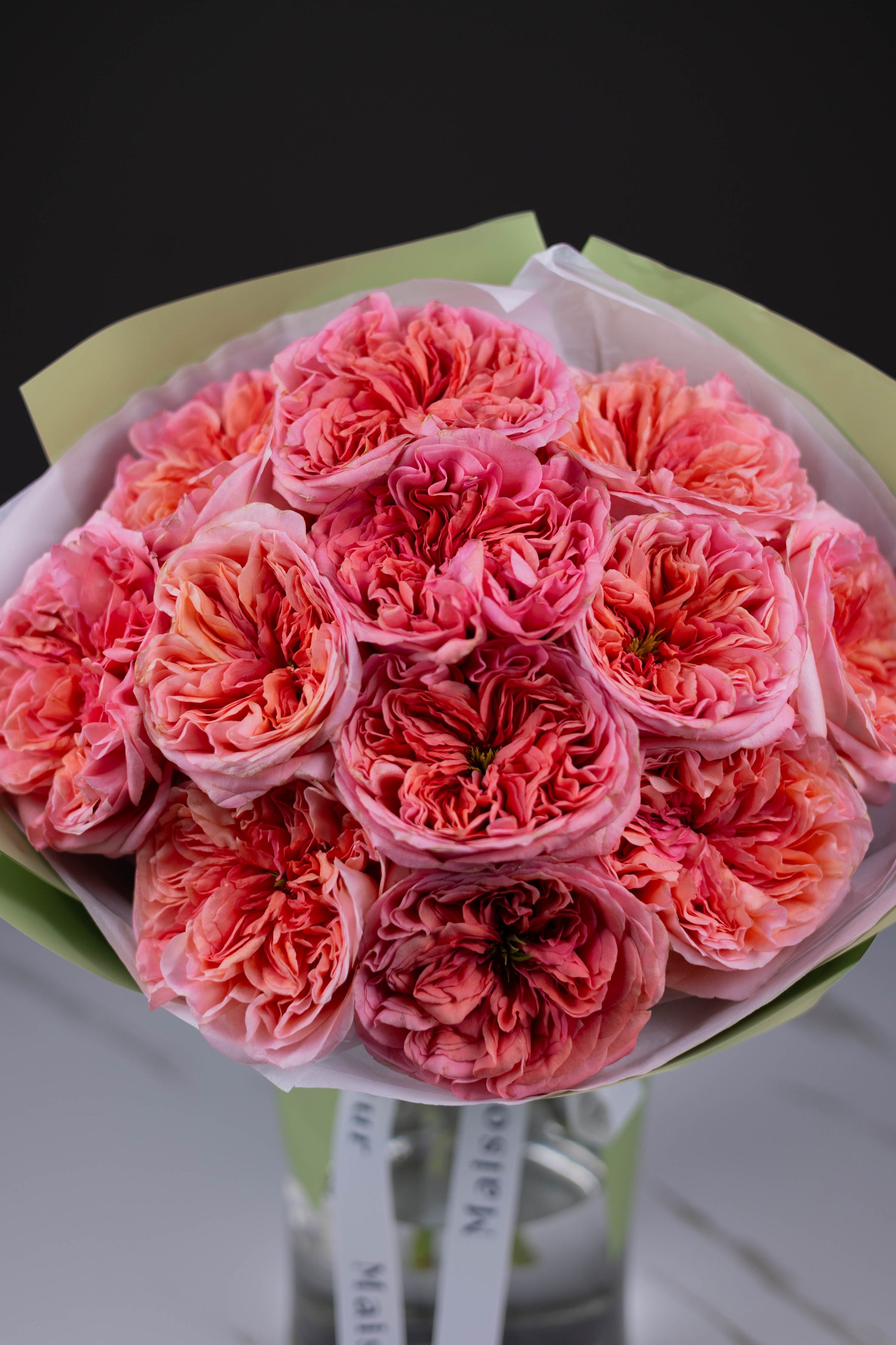 Exclusive single-flower garden rose bouquet for proposal or anniversary gift