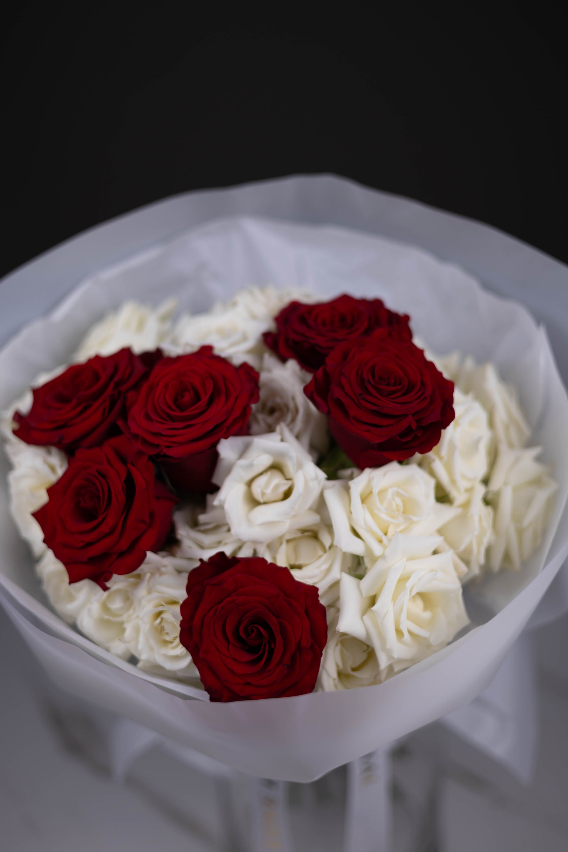 elegant rose bouquet for anniversary
