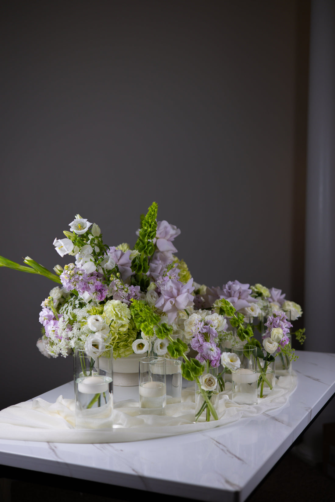 Corporate Flowers with Purpose: Décor & Gifting for Hotels, Spas, and Clients