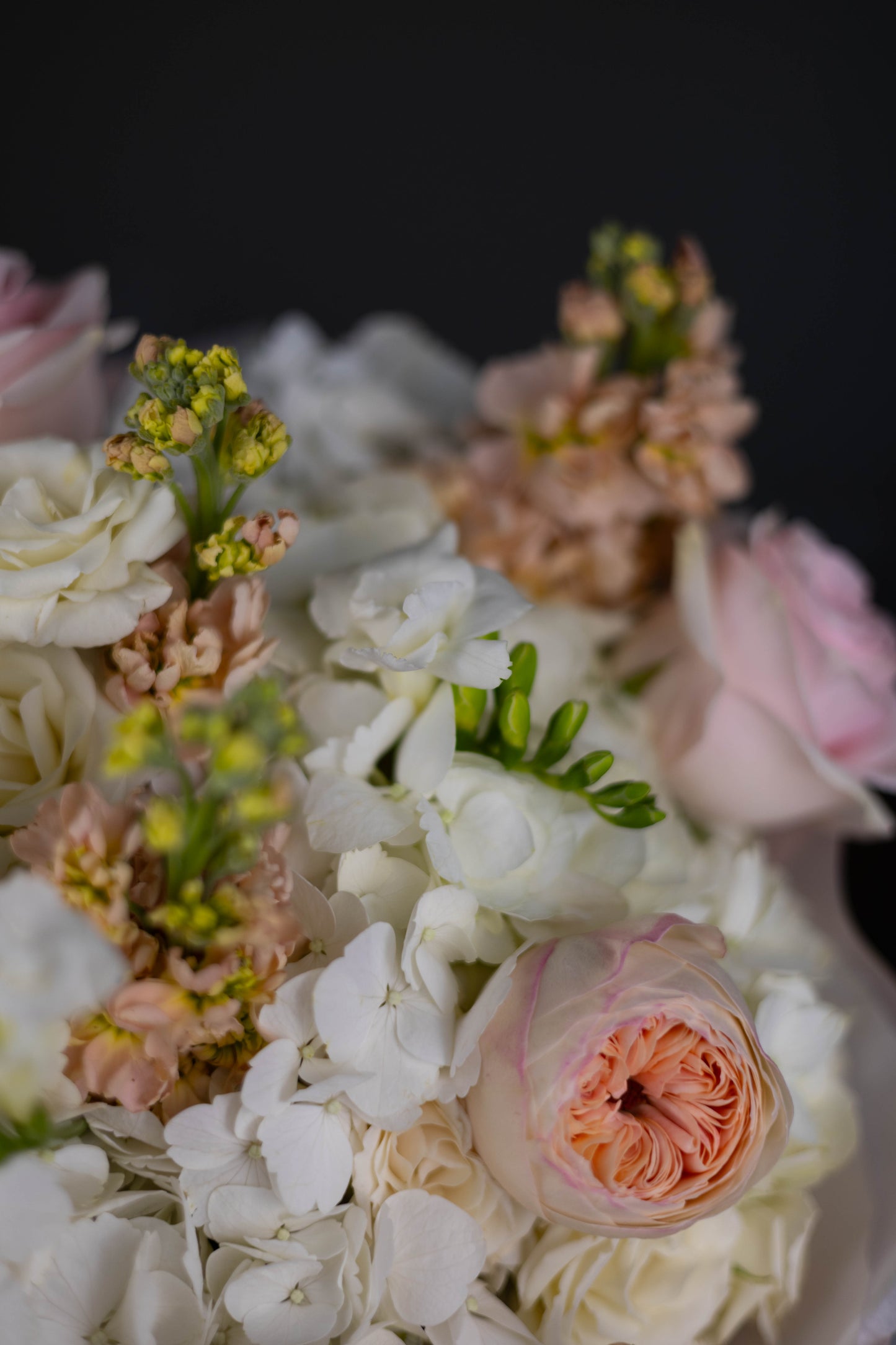 "Blanche d’Avril" Elegant Pastel Bouquet
