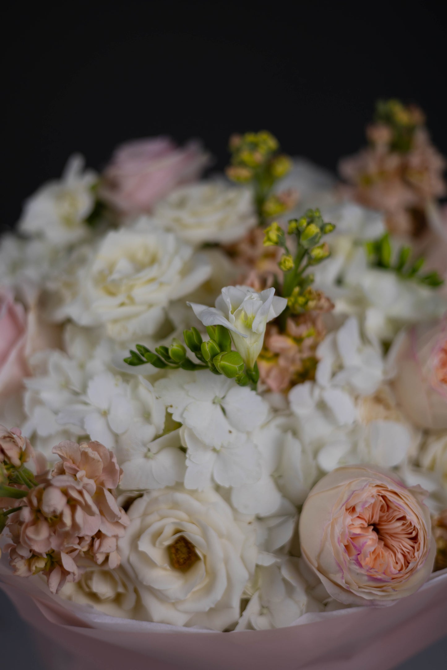 "Blanche d’Avril" Elegant Pastel Bouquet