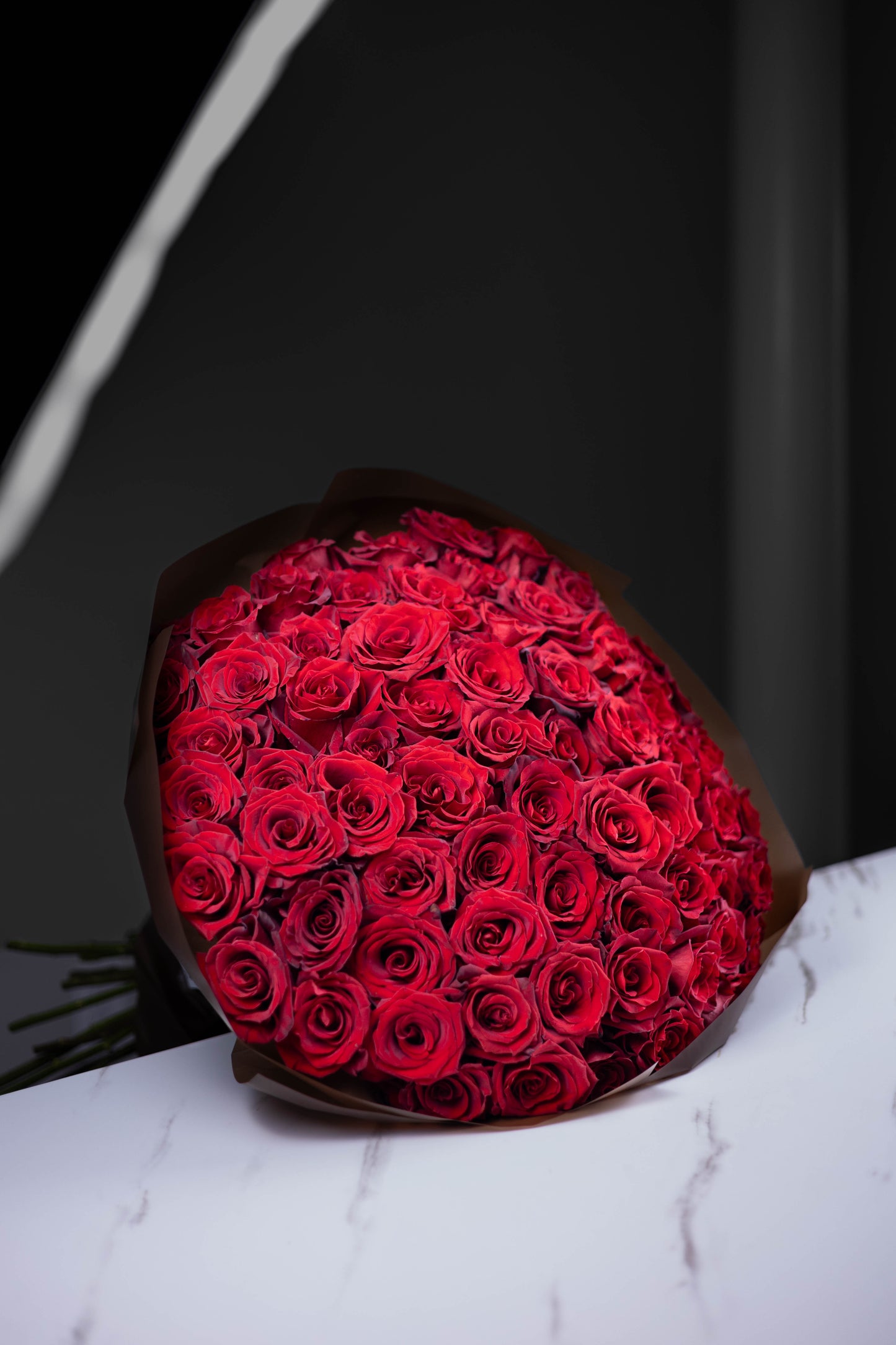 "Éternel Amour" Red Roses