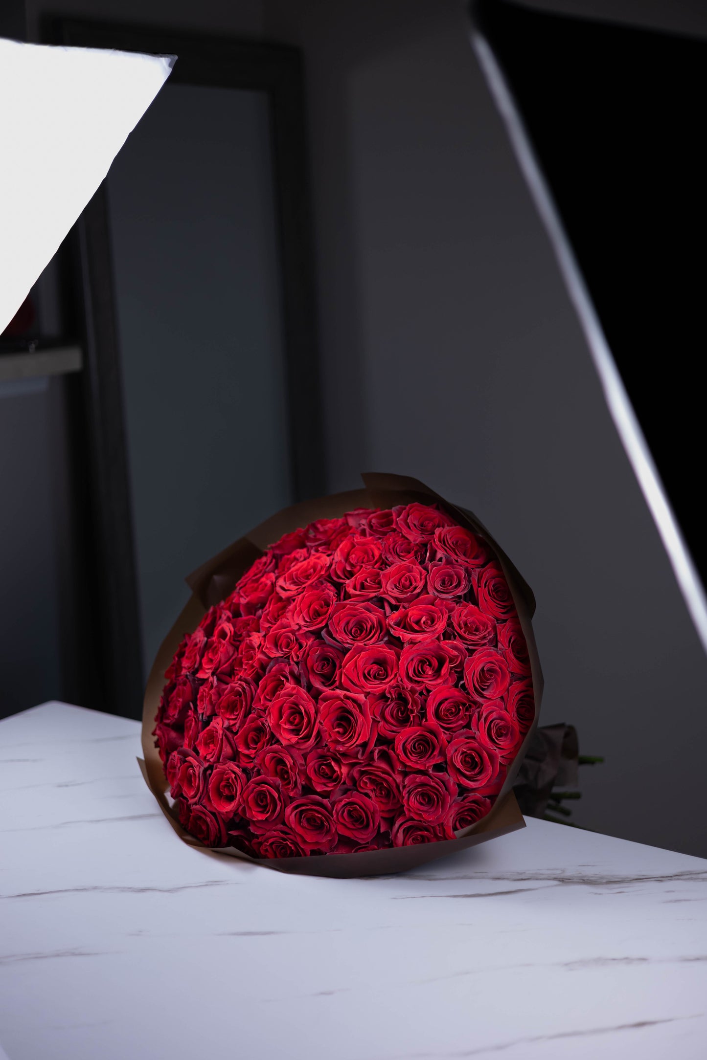 "Éternel Amour" Red Roses