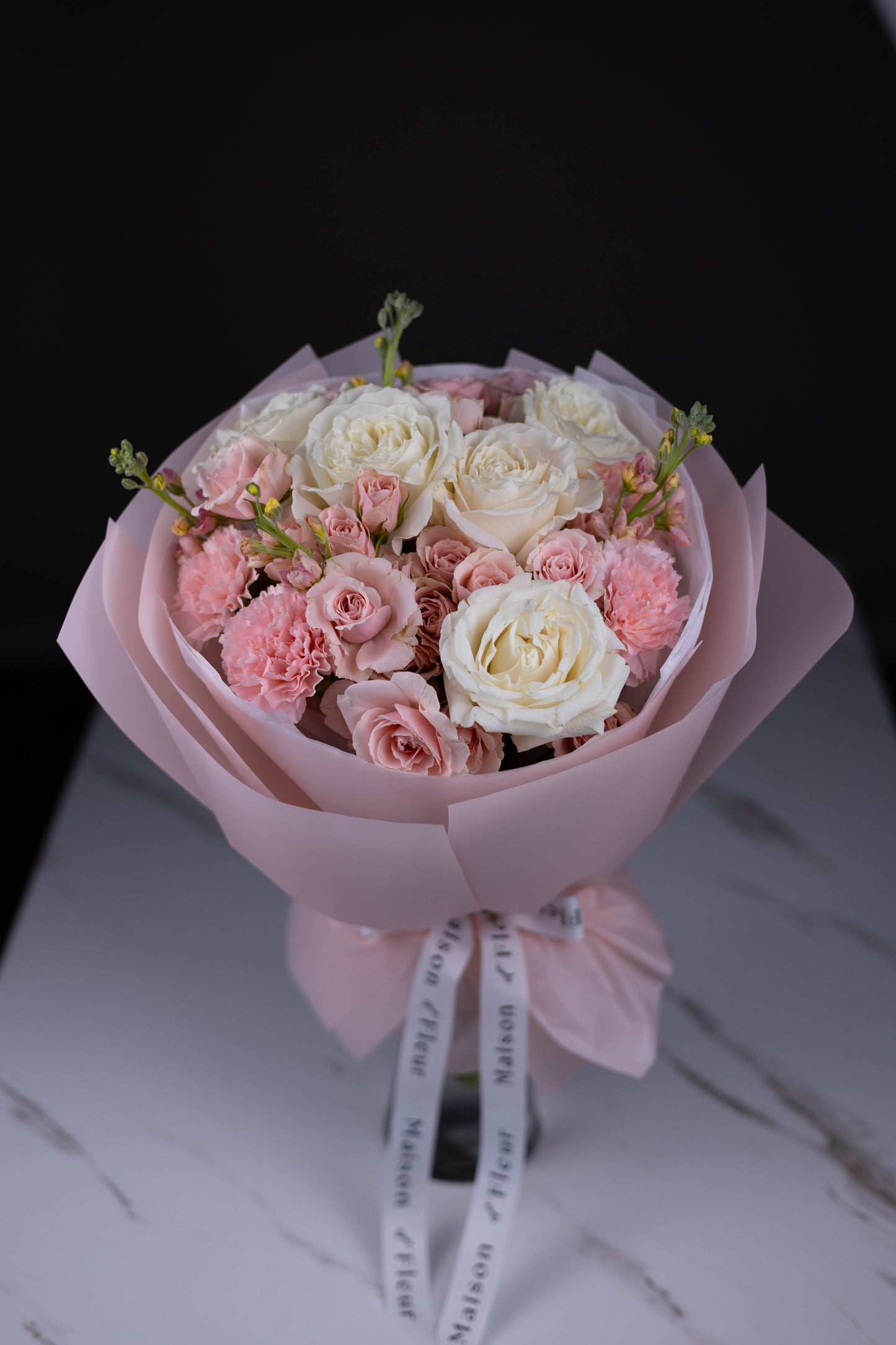 "Rosée du Matin" White Pink Bouquet of Roses and Stock