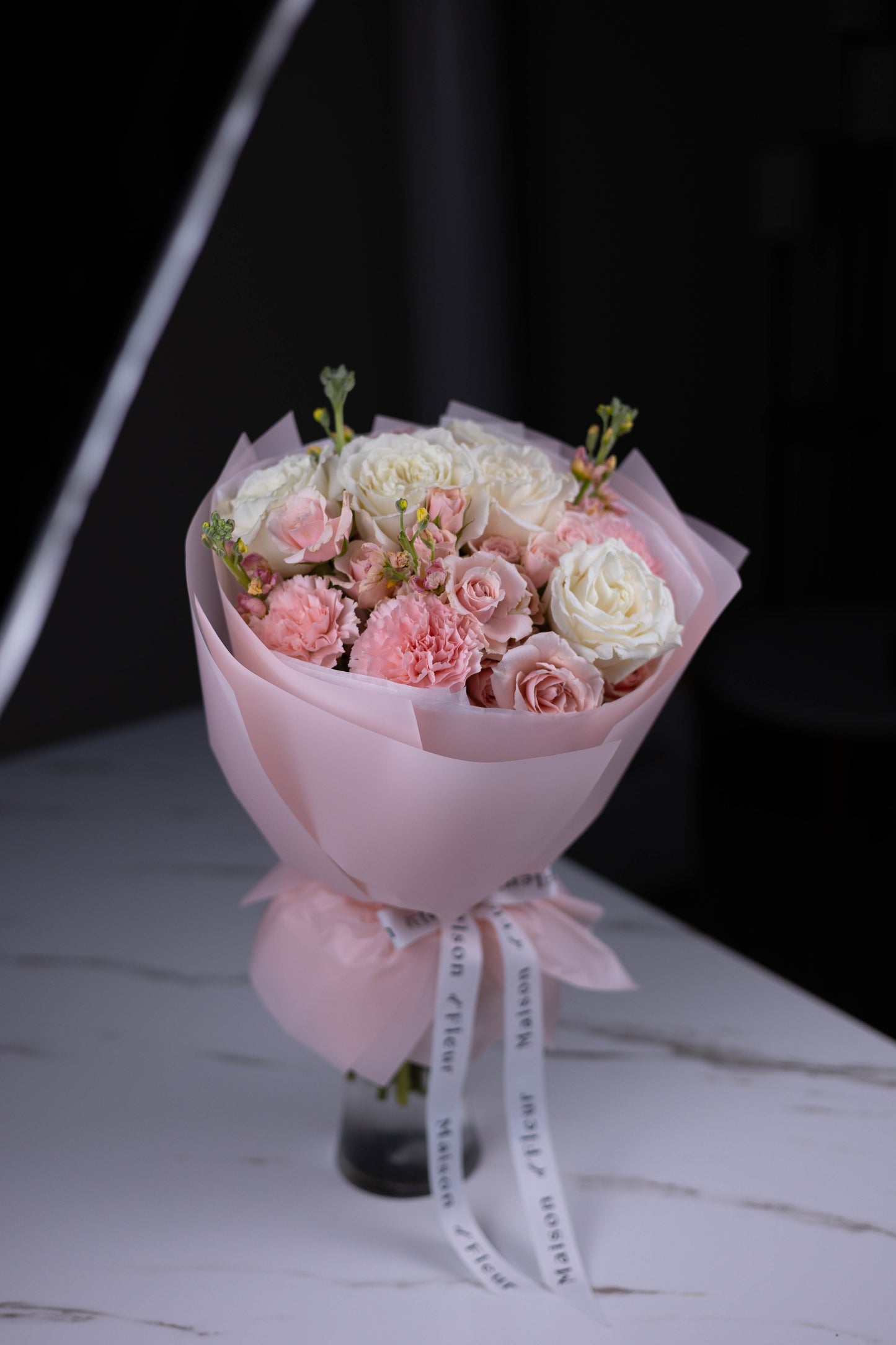 "Rosée du Matin" White Pink Bouquet of Roses and Stock