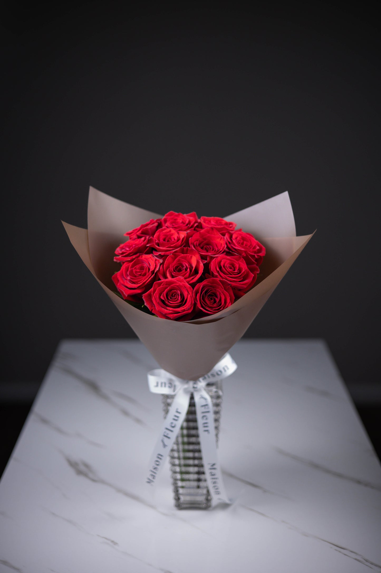 "Éternel Amour" Red Roses