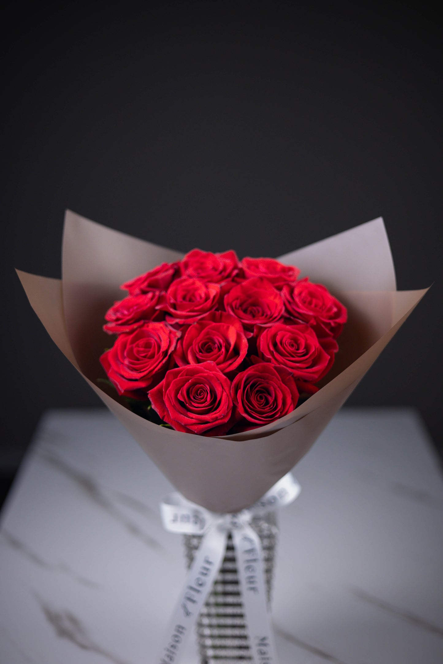 "Éternel Amour" Red Roses