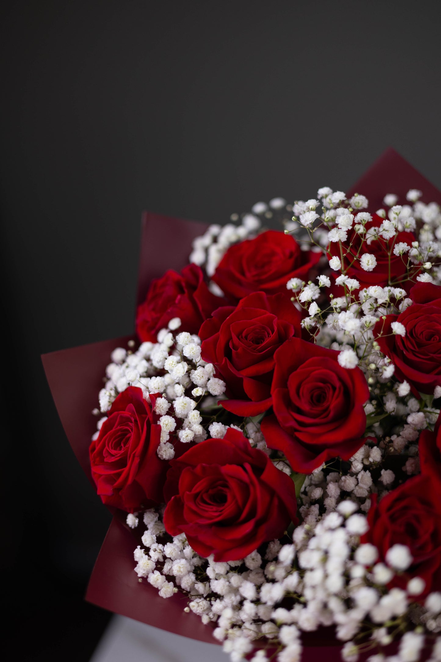 "Amour Profond" Red Roses and White Gypsophila Bouquet