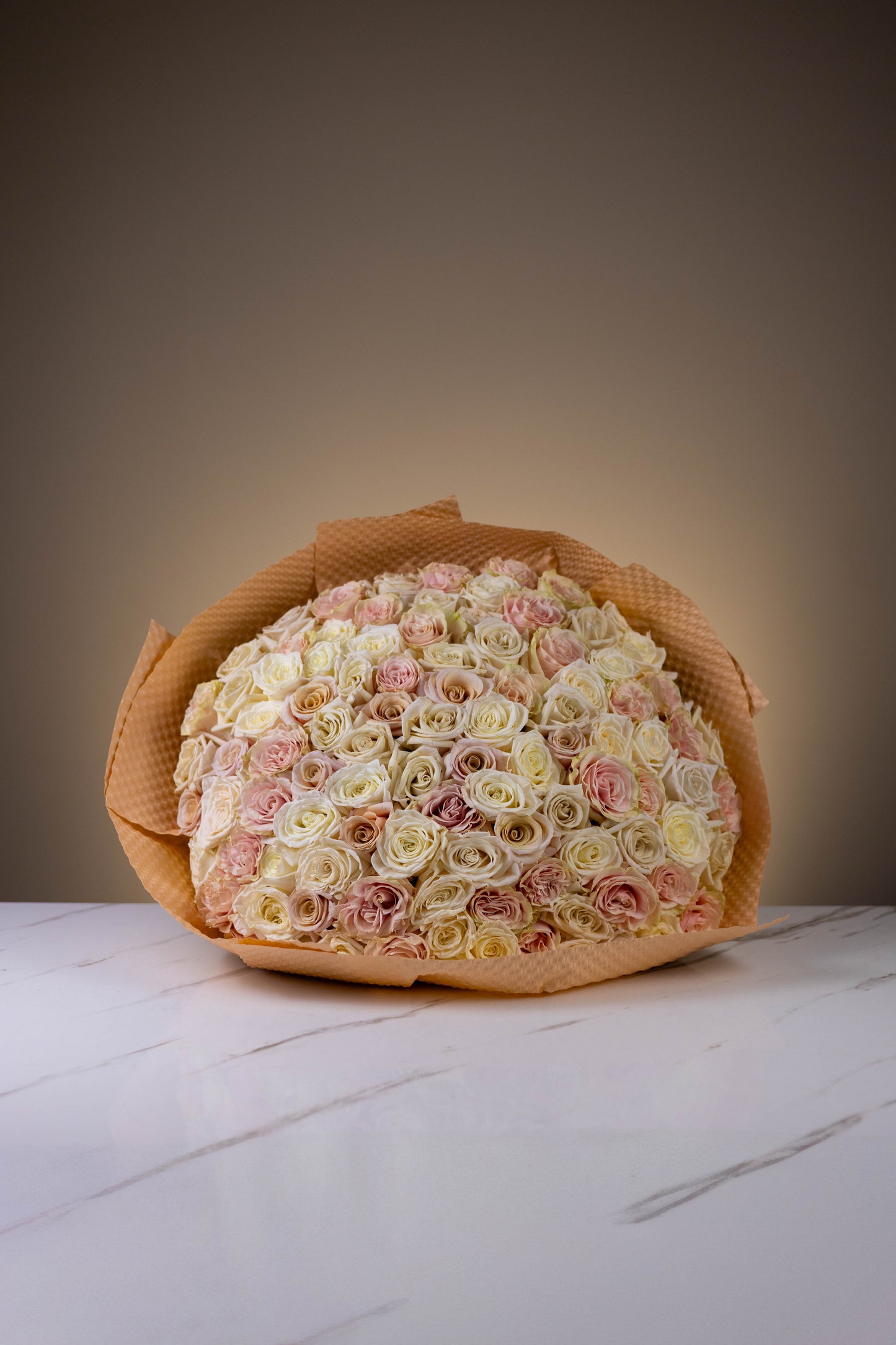 "Éclat de Lilas" Pink & White Roses