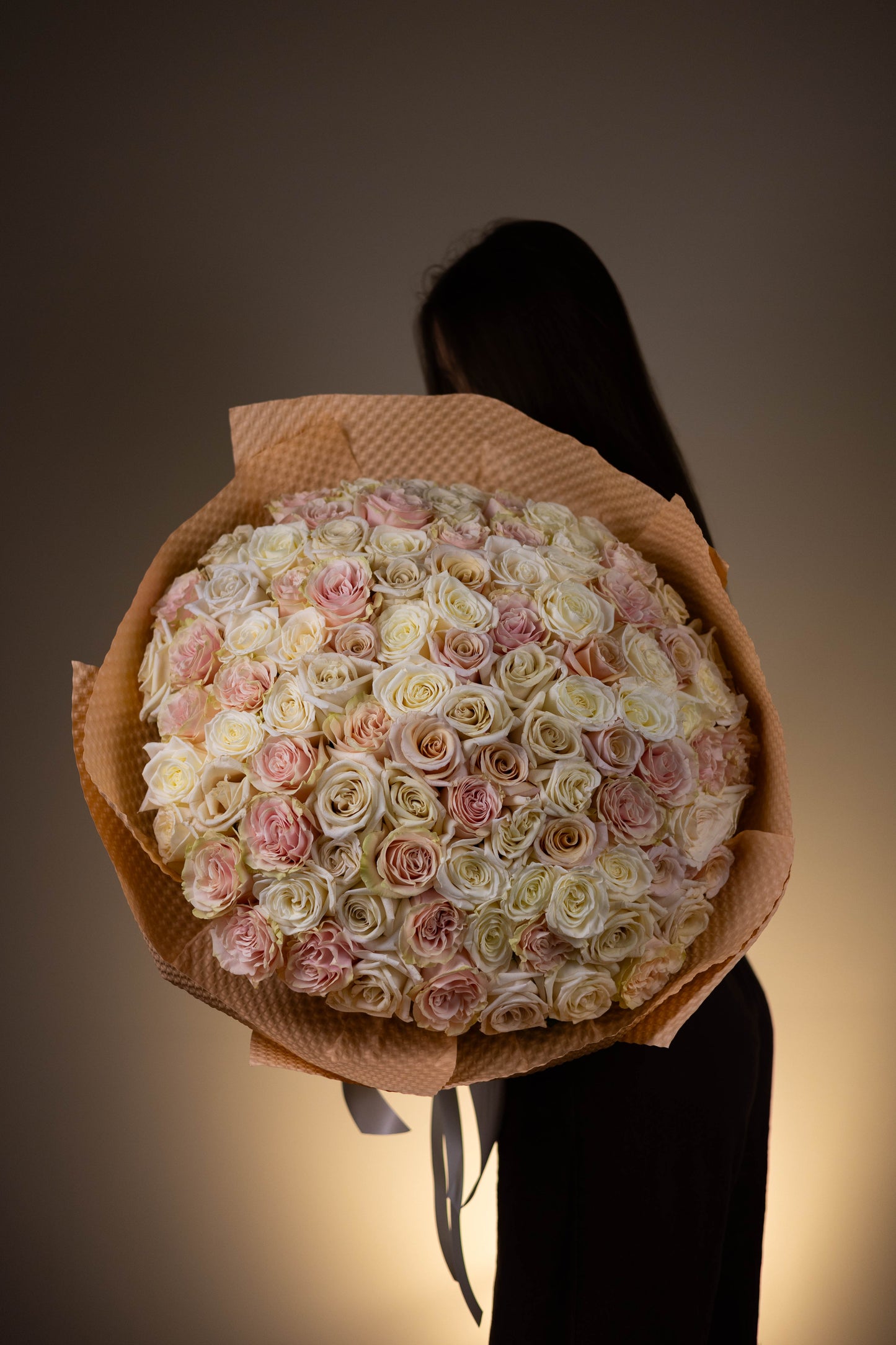 "Éclat de Lilas" Pink & White Roses