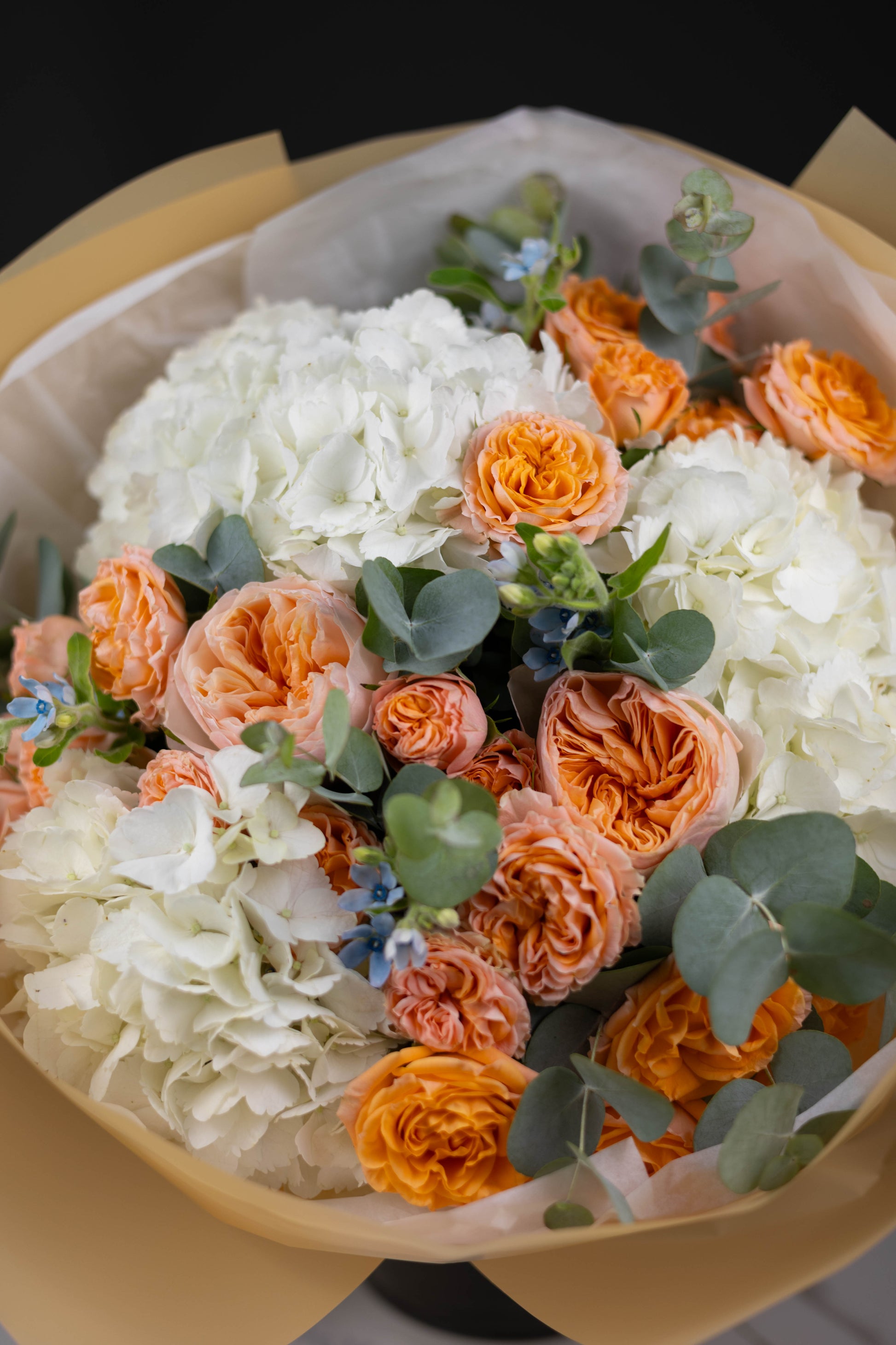 Fresh floral delivery in Charlotte – Maison d’Fleur citrus bouquet